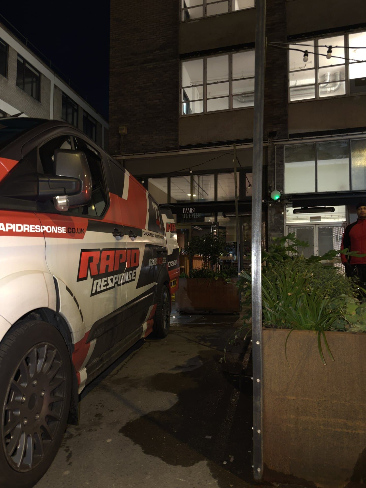 247 Rapid Response branded van dispatched for an Watford callout